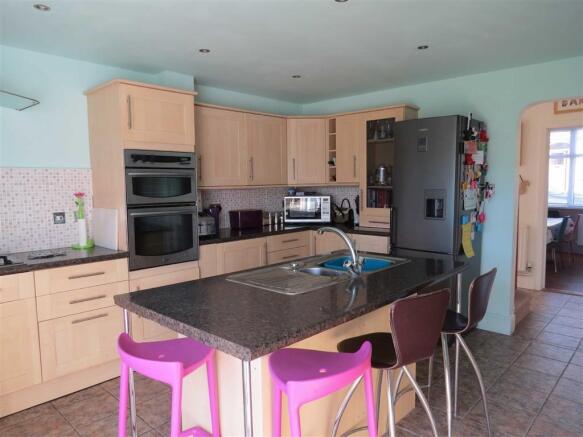 Kitchen/Breakfast Ro