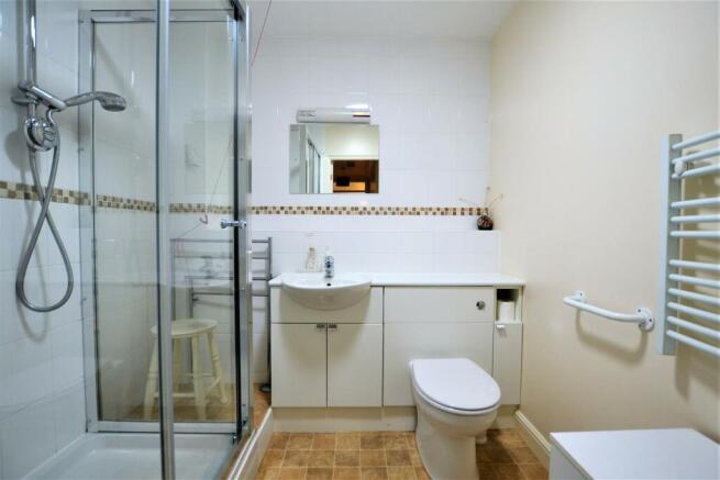 Bathroom.JPG
