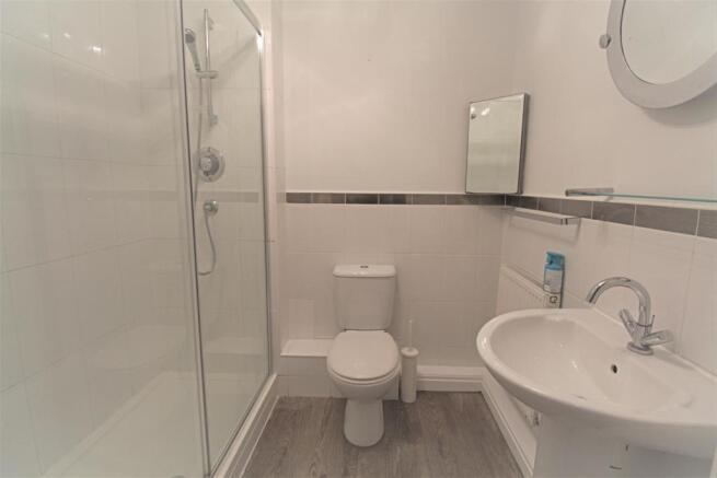 Bathroom (1).jpg