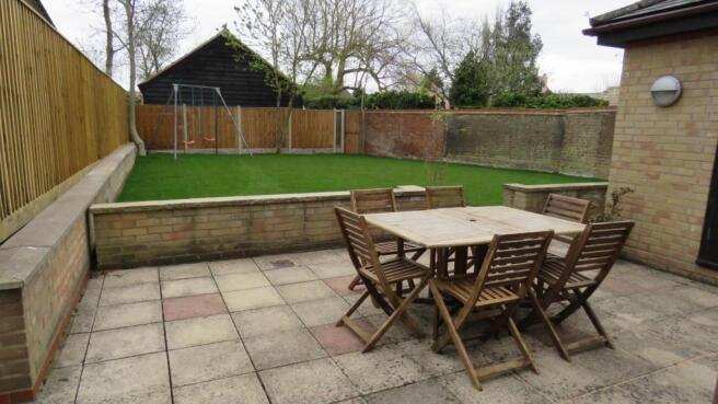 High Street 3 garden