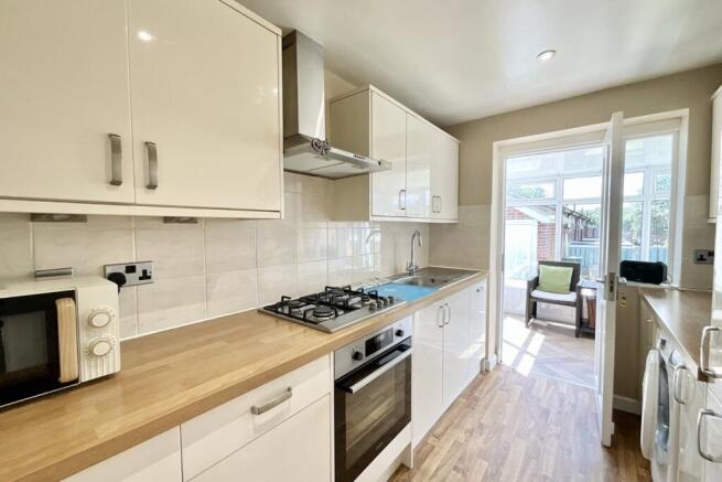 3 bed Bungalow for sale Image 6