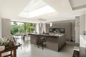 29, Seymour Road, London SW18 5JB