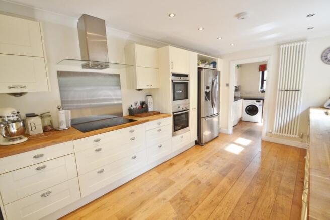 Kitchen / Breakfast 