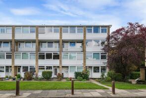 99, Tarnwood Park, Mottingham SE9 5PD