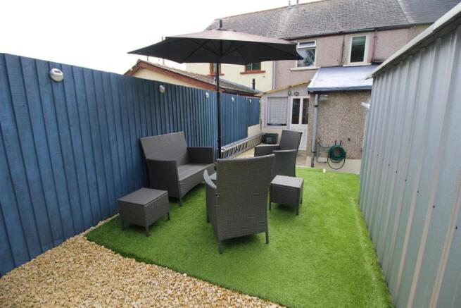 GARDEN 1.jpg