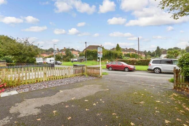 Driveway/Parking