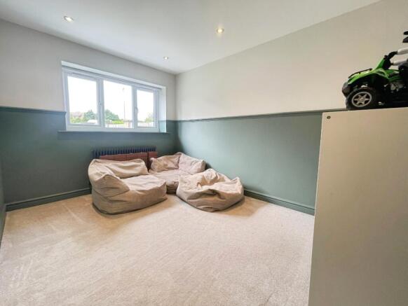 4 bed Detached for sale Image 11