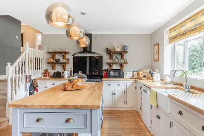 Kitchen/Breakfast...