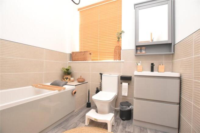 3 bed Town House for sale Image 10