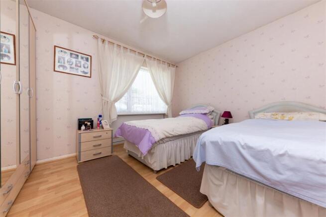 23 Romany Close (1 of 16).jpg
