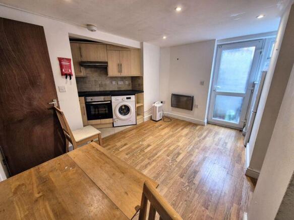 7 bed Terraced for sale Image 11
