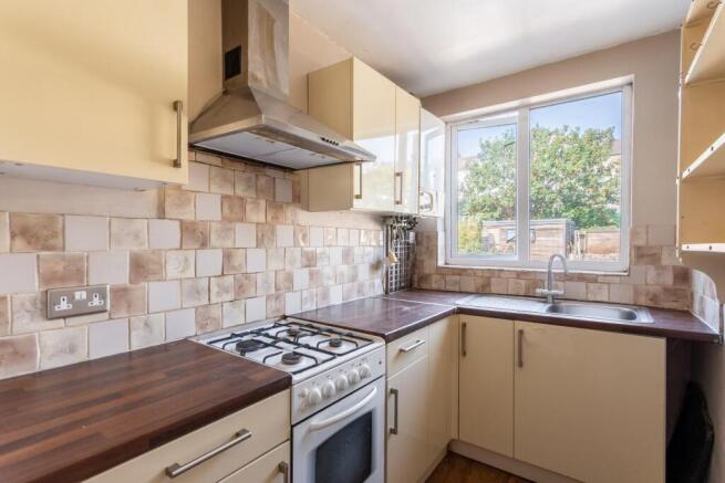 kitchen (2).jpg