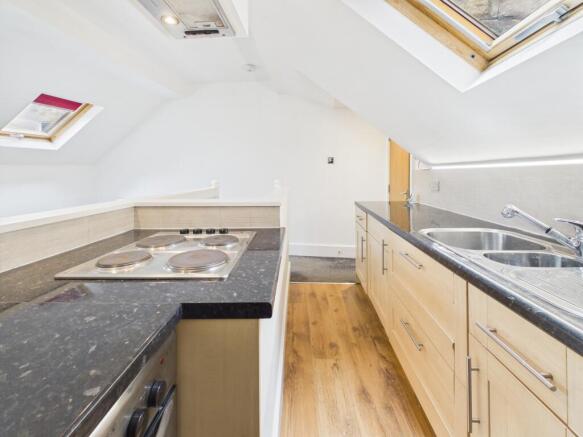 2 bed Flat to rent Image 6