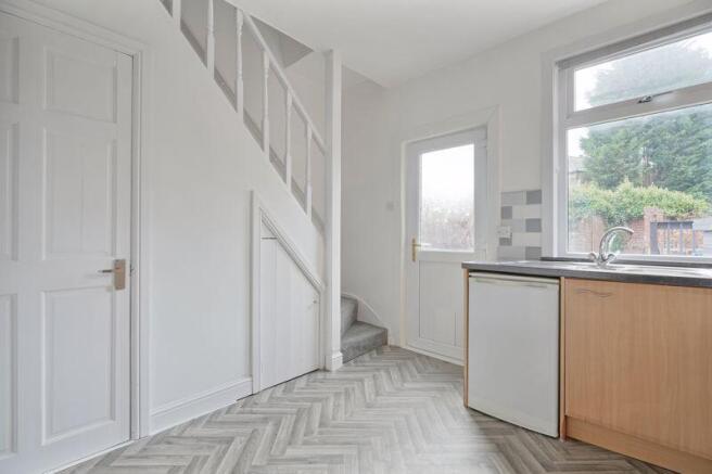 2 bed Terraced to rent Image 4