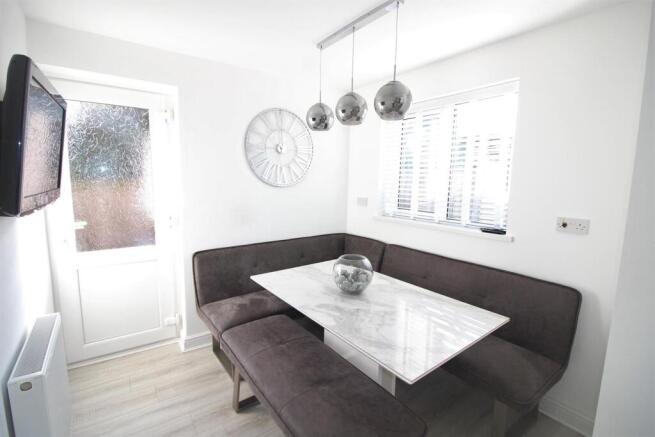 53 Grosvenor Rd-Dining.JPG