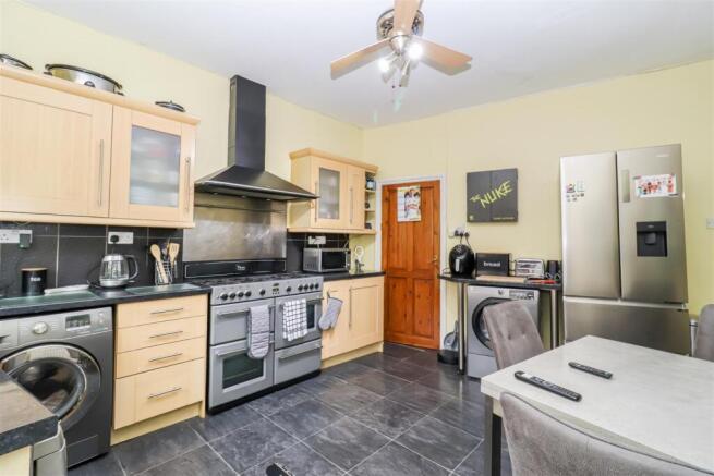 2 bed Terraced for sale Image 3
