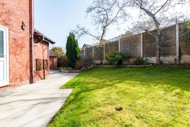 Brentwood Close Garden