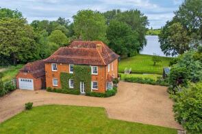 11, Station Road, Wraysbury, Staines TW19 5ND