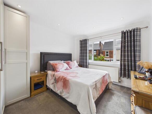 3 bed Semi-Detached for sale Image 11