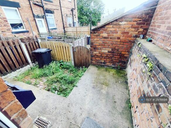 3 bed Terraced to rent Image 9