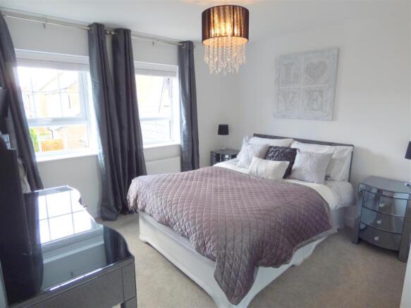 BEDROOM 2
