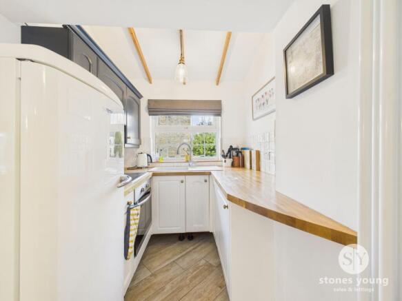 2 bed Terraced for sale Image 8