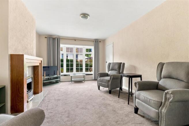Lounge to Front