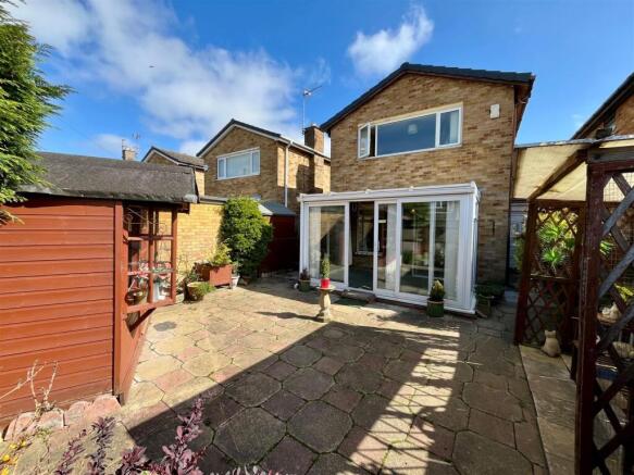 3 bed Detached for sale Image 11