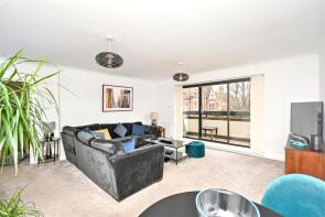 Flat 9, 2 Saffrons Mead, Grassington Road, Eastbourne BN20 7BG