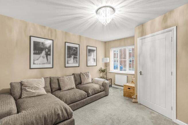 44 Parc Panteg-5.jpg