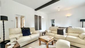 Flat 1, The Old Cleve Stables, Mantle Street, Wellington TA21 8SN