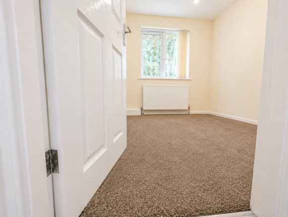 2 bed Semi-Detached Bungalow to rent Image 12
