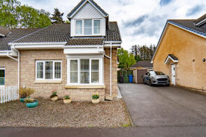 42, Rowan Grove, Smithton, Inverness IV2 7PG