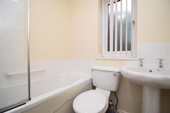 1 bed Ground Flat to rent Image 7