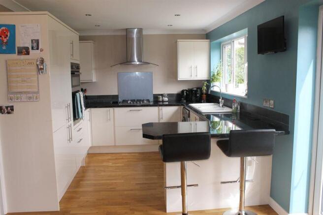 Kitchen/ Dinin...
