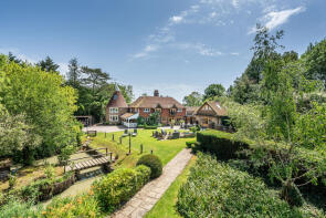 The Oast House, Pikes Lane, Lingfield RH7 6LX