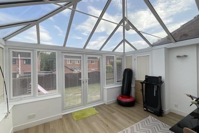 4 bed Detached for sale Image 11