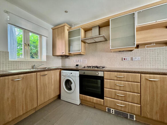 3 bed Town House to rent Image 5