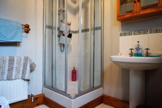 GF Shower Room
