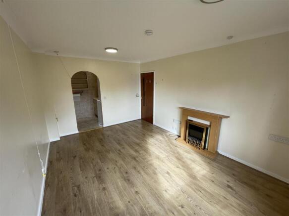 Manorside Close, Upton, Wirral photo 4