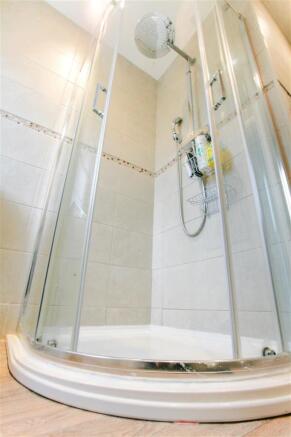 FULLY TILED SHOWER ROOM