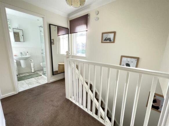FIRST FLOOR LANDING