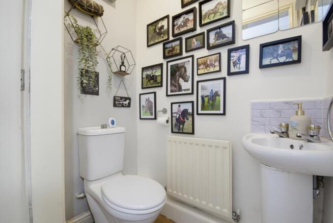 3 bed Semi-Detached for sale Image 12