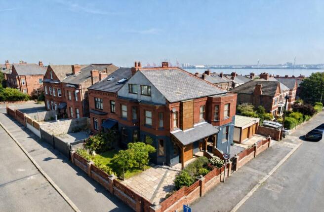 5-bed flat on Seabank Road, Wallasey, Merseyside, CH45, £300,000