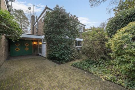 The Paddock, Crowthorne, Berkshire, RG45 6HS