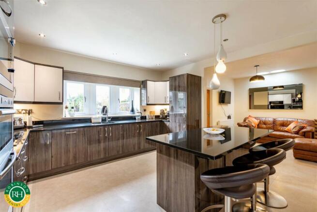 kitchen area.jpg