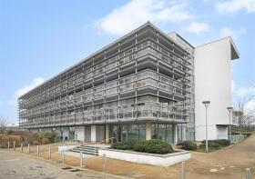 Flat 6, Kinnear Apartments, Chadwell Lane, Hornsey, London N8 7RB