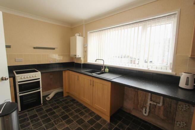 3 bed Semi-Detached to rent Image 4