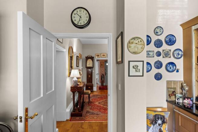2 bed Apartment for sale Image 6