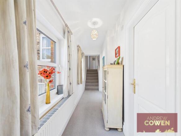 2 bed Apartment for sale Image 10